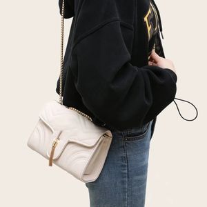 Diseñador de las mujeres Bolsos de hombro Dama mini bolsos cruzados PU pequeño maquillaje cosmético negro lindo Cadena Embrague Flap tote bolso de mano lujosa Cubierta pochette mochilas Monedero