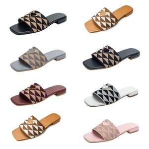 Femmes Designer Diapositives Pantoufles Hommes Plate-forme Sandales Classique Triangle Boucle En Métal Or Argent Chaussures Claires Femme Plat Mule Chaussures De Plage Lettre Imprimé Pantoufle