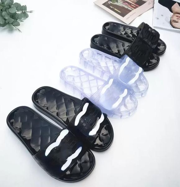 Femmes Designer Pantoufles Transparent PVC gelée Sandales Femmes lettre Imprimé Pantoufles D'été Diapositives Silicone dame Tongs Chaussures Plates baskets taille 37-42