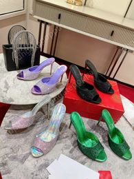 Femmes de style designer sandales d'été carré hingestone Crystal Chaussures sexy dames de haute qualité chaussures à moitié pantoufles 34-42