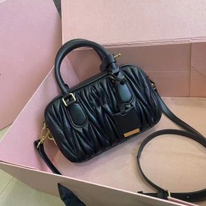 Diseñador de mujer Demasiado bonito Bolso de hombro de cuero real Bolsos de mensajero de moda para niña Bolsos Bolsos Embragues de día Nuevas bolsas de bolos de piel de oveja