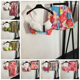 Conjunto de chándal de diseñador para mujer, conjuntos sexy de moda, faldas de vestir de dos piezas de verano, conjunto de falda floral con estampado maxi de verano para mujer, ropa para mujer