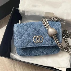 Sac de taille de créateur pour femmes, sac à chaîne camélia, Mini sac en Denim, sac à bandoulière en forme de cœur de pêche