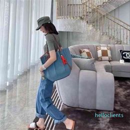 Femmes concepteurs sac à main de luxe 2021 grande capacité Denim fourre-tout et cuir luxe Shopping sac à bandoulière épaule