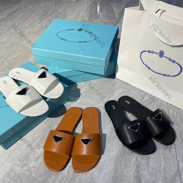 Femmes designers Slippers Sandals glissades plates talent de tongs d'été