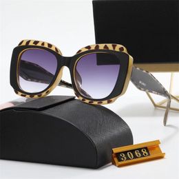 Vrouwenontwerpers Zonnebril Fashion Full Frame Letters Men Drijvende Adumbral Luxurys Casual gemengde kleur Polarisatie Goggle -bril