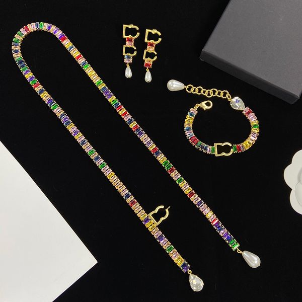 Mujeres Diamante Esqueleto Peal Colgante Collar Pulsera Pendientes 18K Chapado en oro Fancy Color Diamond Jewelry Vintage Party Jewelry Set