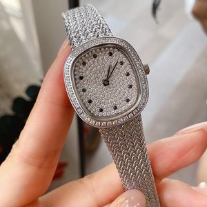 Femmes Montre De Diamant Mouvement À Quartz Montres De Designer 29.6x26.6mm Bracelet En Acier Inoxydable Montre-Bracelet D'affaires Montre De Luxe