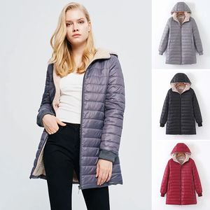 Veste rembourrée en coton pour femmes de longueur moyenne à capuche ample pour femmes garder au chaud design à rayures côtelées Parkas d'agneau pour femmes