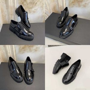 Chaussures habillées pour femmes, couche supérieure en cuir de vache, semelle épaisse, tête ronde, boucle de ceinture, petit cuir britannique unique, automne