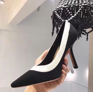 Zapatos de vestir de mujer Tacones altos clásicos Estilo de moda Combinación de colores en blanco y negro Bombas de punta estrecha Fiesta profesional 35-40 Con caja