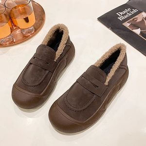 Femmes Dress Shoes Platform Suede Flats Goth Short en peluche de ruisseaux chauds Swekets Sport Bottes de mode de la cheville de créateur d'hiver