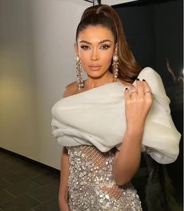 Robe femme Yousef aljasmi Robe de soirée Gaine Plume Perles Blanc Une épaule Fendue Labourjoisie Kim kardashian kylie jenner