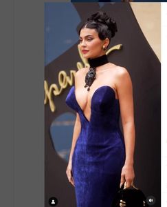 Abito donna Yousef aljasmi Kylie jenner Blu Sweetheart Guaina da sera schiaparelli Ready-to-Wear