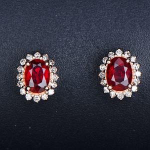 Vrouwen oorbellen bruiloft oorbellen Stud Girl Student Ruby Red Crystal Zirkon Diamant Rose Gold vergulde zoete oorbellen feest sieraden verjaardagscadeau