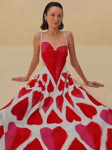 Vrouwen elegante hartprint sling maxi jurk backless mouwloze slanke fit lange gewaden 2024 nieuwe mode dame banket avondvestido