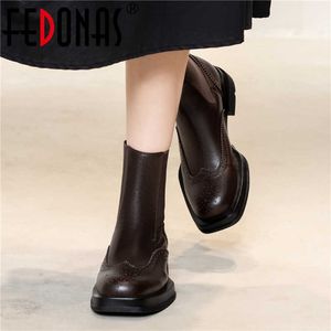 Femmes Mode Bottines Talons Femme Automne Hiver Chaussures Femme Véritable Cuir Travail Partie Haute 210528 GAI