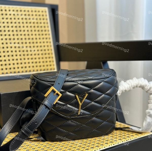 Bolsos de moda para mujer Bolso de hombro de cuero blanco y negro Paquete de lápiz labial de fiesta de diseñador Bolso de caja de almacenamiento Puntada de celosía de diamante Diseño de bloqueo de letras de metal