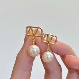 Dames modeontwerper stud oorbellen topkwaliteit gouden kleur eenvoudige stijl messing engagement oorbel mooi