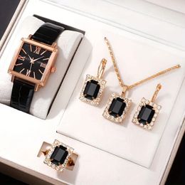 Reloj de diseñador a la moda para mujer, reloj femenino con esfera cuadrada, diseño de marca de lujo, relojes para mujer, reloj de pulsera Simple para mujer