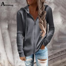 Femmes mode haut à capuche gris noir chandails tricotés femme fermeture éclair manches longues Cardigans dames Streetwear 2023 automne pull 231228