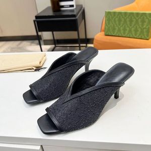 Dames mode -kanten sandalen ontwerper zomerstïne -strass hoge hakken comfortabele en elegante professionele schoenen