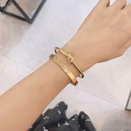 Moda para mujer Brazalete abierto Nudo Alta calidad Oro rosa Brazaletes de plata Pulsera de diseñador Joyería de alta calidad para mujer Regalo de aniversario