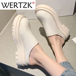 Femmes Fashion Summer Slippers fermées Chaussures en cuir Toe Logères hautes plate-forme Black Heels Mules Wertzk coins intérieur