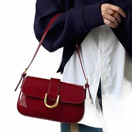 Femmes Fi Sac à bandoulière Rouge Vintage Selle Petit Sac à bandoulière en cuir verni Design de luxe Dames Tendance Sacs à main à rabat A24N #