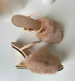 Femmes Premières Sandales Chaussures Fourrure Laine Sangle F-Forme Peep Toe Wedge Noir Nude Blanc Cuir De Veau Walking Lady Robe De Mariage Sandalias Talons De Marque Élégante Avec Boîte