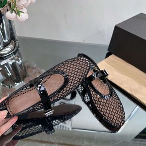 Zapatos planos de Ballet de rejilla para mujer, sandalias de diseñador de tela negra, mocasines clásicos con punta en pico, zapatos informales con cierre de hebilla 505