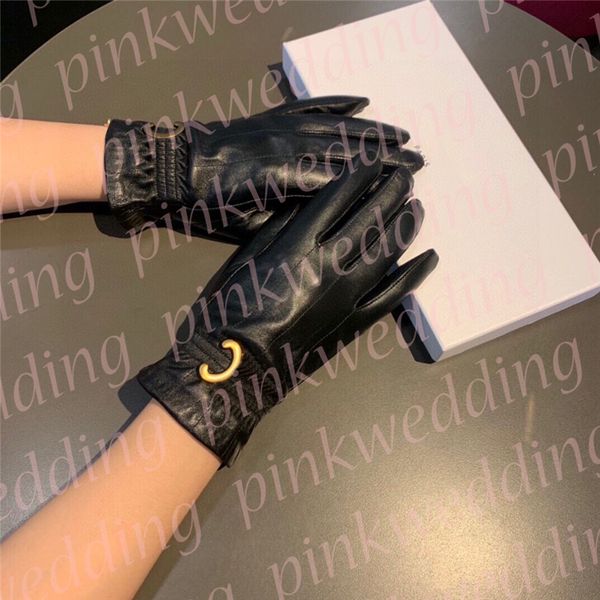 Femmes cinq doigts gants métal lettre mitaines en peau de mouton en peluche chaud gants de moto cadeau de noël avec boîte