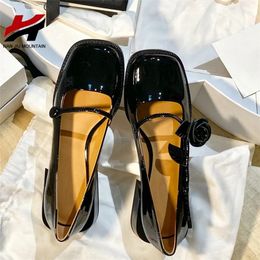 Femmes chaussures plates chaussures en cuir noir fleur Mary Jane chaussures bout carré talon carré printemps automne 220810