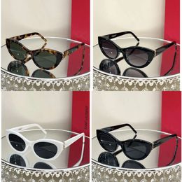 Femmes pour LLSL M115 Fashion Designer Lunettes Classic Cat's Sunglasses Frame Anti-UV400 Part de protection des yeux verres de vacances Qualité d'origine