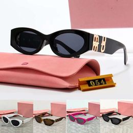 Femmes pour les lunettes de soleil Miui Designer Fashion Fashion Outdoor Eternal Classic Style Eyewear Multi-Style Spectacles Full Frame