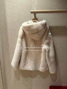 Femmes fourrure automne et hiver loro piana ski série beige manteaux de fourrure à capuche