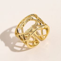 Dames meisje elegante designer merk brief band ringen 18k goud verzilverde roestvrijstalen bruiloft sieraden open ring vinger ringen