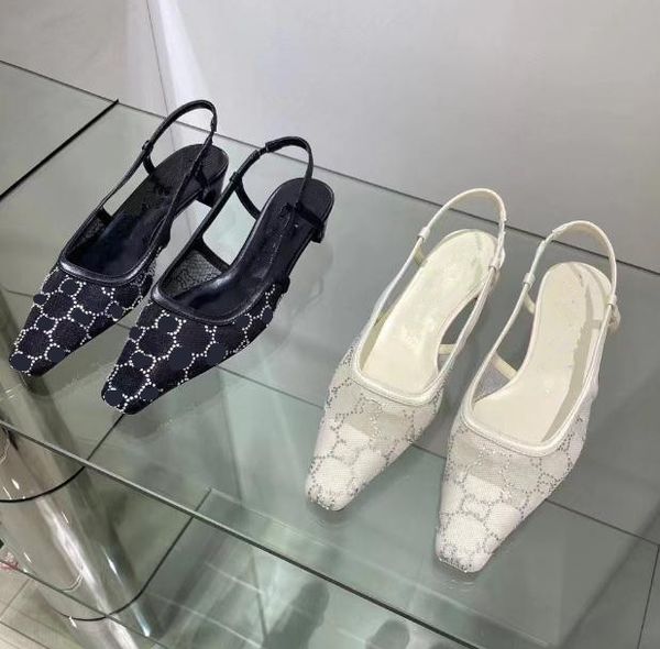 Femmes Sandales et chaussures de talon chat de chat Sandales Sandales Pump Mesh Pompe Aria Slingback Shoes sont présentées Mesh beige noir avec des chaussures en cristal hautes B255R