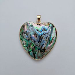 Vrouwen meisjes sieraden gouden rand hart-vormige hanger echte paua shell natuurlijke blauwe en groene kleuren 5 stuks