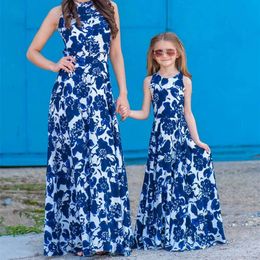 Vrouwen meisjes strapless lange maxi-jurk bloemenprint moeder dochter bijpassende outfits elegante partij vestidos familielook 240104