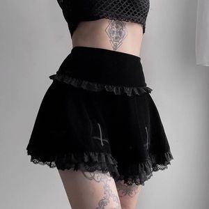 Femmes gothique noir dentelle jupe jupe femme broderie croix sexy sombre patchwork punk jupes polaires été Y2K vêtements 210517