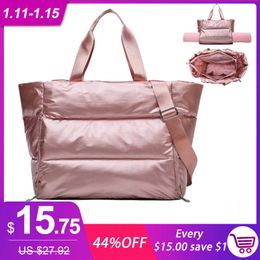 Femmes Gym Sport Sac Étanche Natation Yoga Tapis Blosa Rose Week-End Voyage Duffle Sac pour Femmes Sport Fitness Épaule Sac À Main Q0705