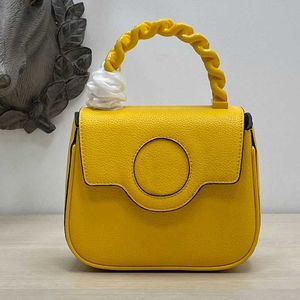 Bolso de mujer Bolso de hombro cruzado Hardware de cuero liso Cabeza Flap Bolsos de mano Manija de cadena extraíble Monedero de dama 110823