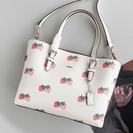 Bolso de mujer Mollie Tote Bag Totes CBAG Designers Bag Womens Strawberry Shopping Bags Luxurys Bolso de cuero Hombro Crossbody Bolsos Equipaje Monedero 230111