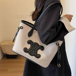 Femmes sacs à main CE Designer en cuir Bodet CEL Canvas Split Sag Bodet Messenger Cow Hide a une belle capacité à grande capacité Bagure de femme 2024 PI2U