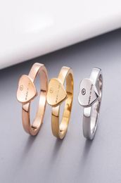 Mujeres Heart Ring con sello Silver Gold Rose Cute Letter Finger Rings For Love Girlfriend Fashion Jewelry Accesorios7771197