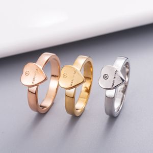 Vrouwen hart ring met stempel zilver goud roos schattige letter vinger ringen cadeau voor liefde vriendin mode-sieraden accessoires