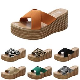 Femmes High Sandals Fashion Slippers Talons Chaussures Gai Summer Platform Sneakers Triple Blanc Black Brun Brown Green Color18 911 270