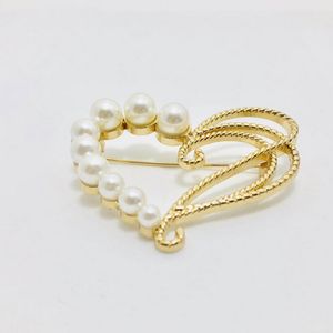 Femmes creux coeur broche perle coeur broche costume épinglette cadeau pour amour petite amie mode bijoux accessoires