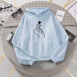 Vrouwen Hoodies Casual Kpop Vinger Hart Liefde Patroon Hoody Sweatshirts Mode Hoodie Lange Mouw Vrouwelijke Truien Streetwear 211027